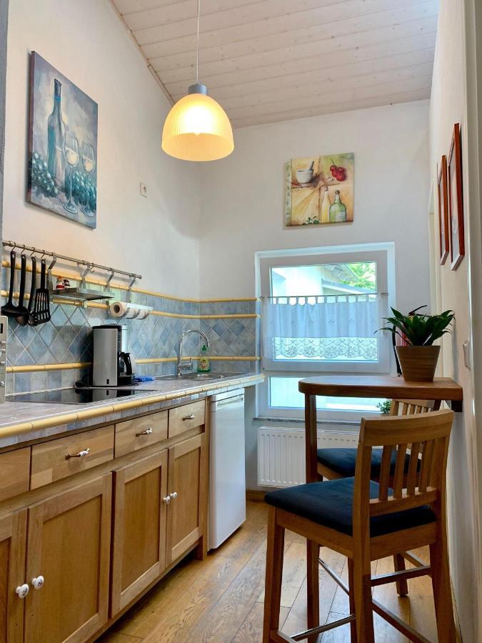 Villa-Rosengarten-Ferienwohnung-Baumhaus-Mit-Seeblick Sassnitz Eksteriør billede