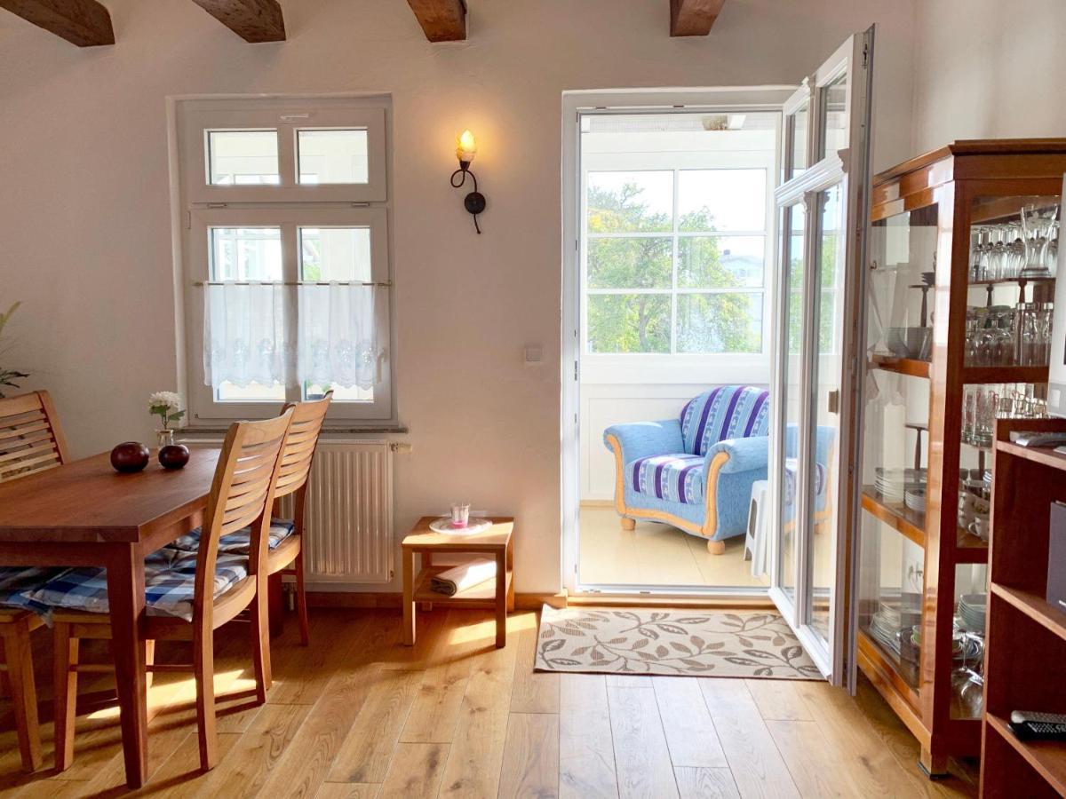 Villa-Rosengarten-Ferienwohnung-Baumhaus-Mit-Seeblick Sassnitz Eksteriør billede